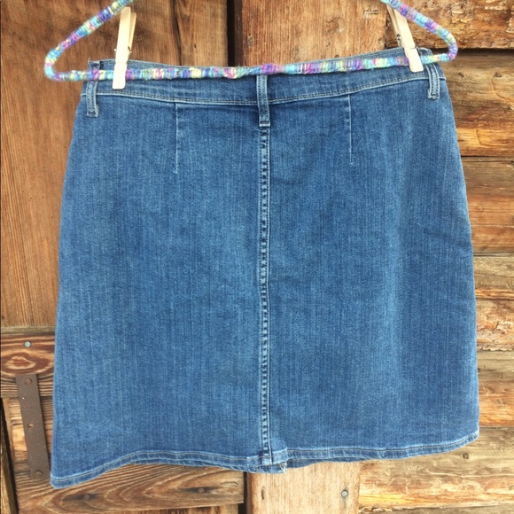 Gap 1969 Denim Button Skirt- Size 26/6 (NWOT) - Picture 3 of 7